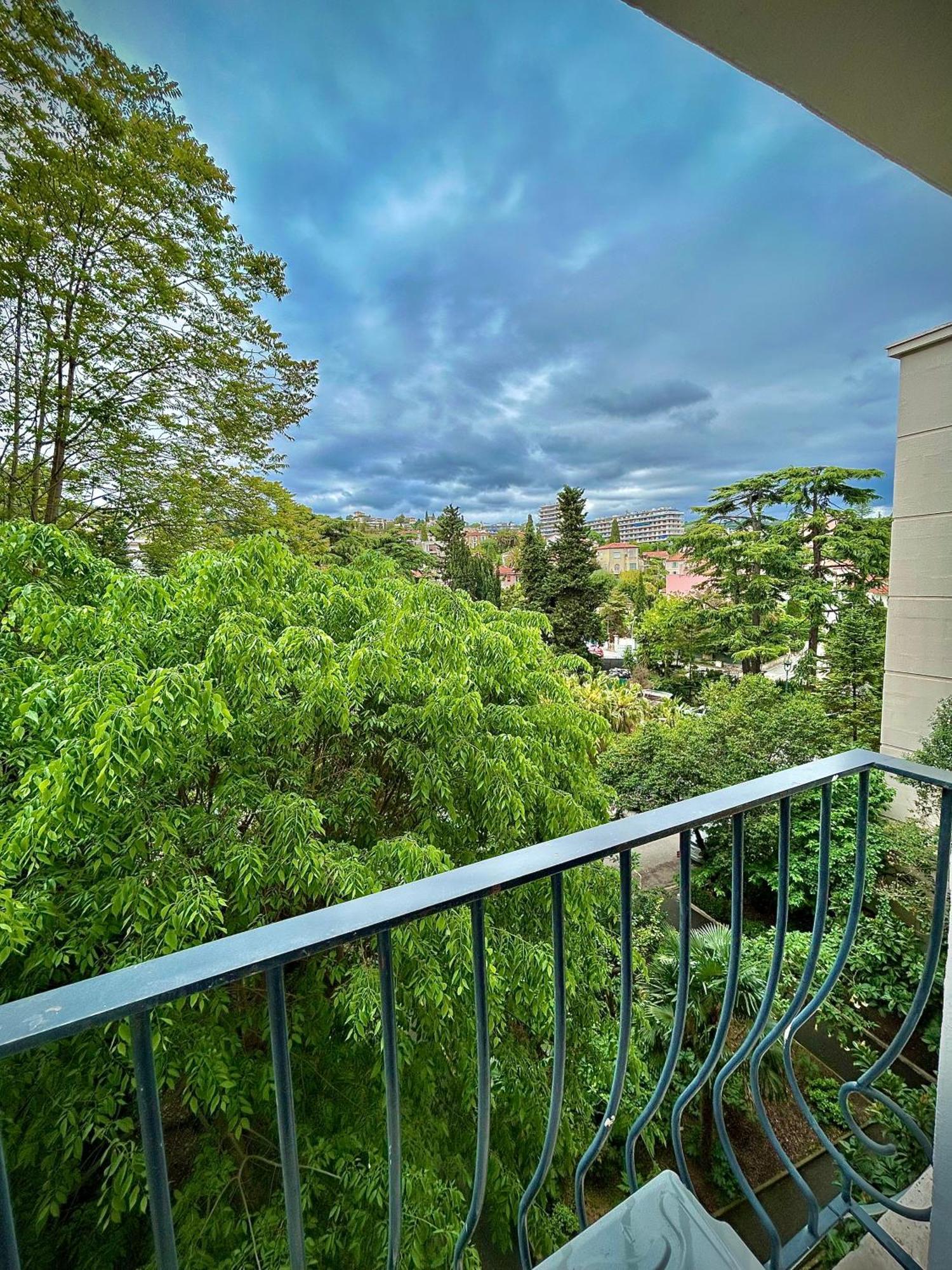 Lovely Riviera Apartment Ница Екстериор снимка